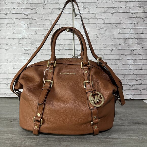 Michael Kors Handbags - Michael Kors Bedford legacy medium convertible satchel bag leather